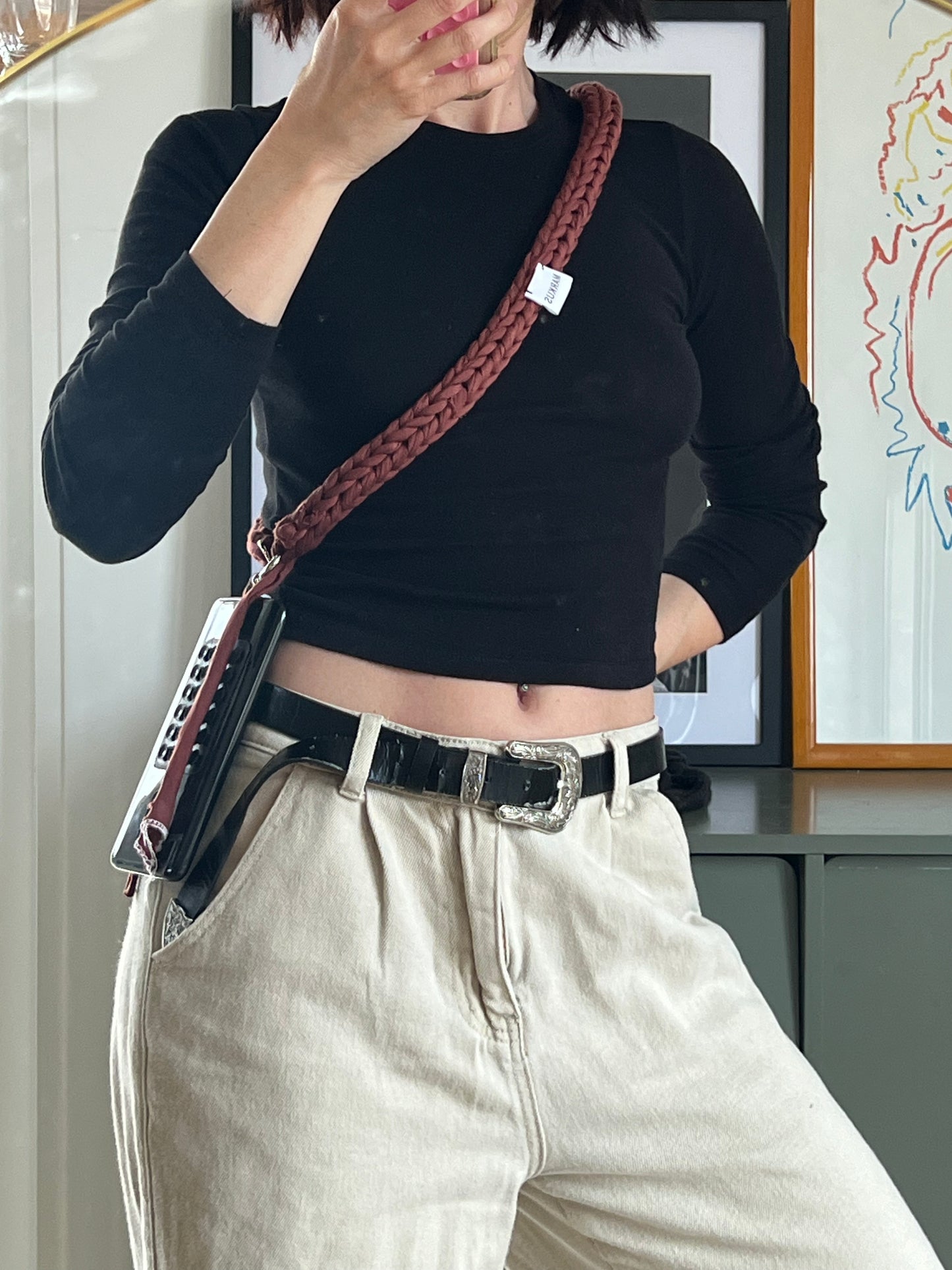 Sangle cordon téléphone tendance au crochet adaptable pour tous smartphone fait main marron