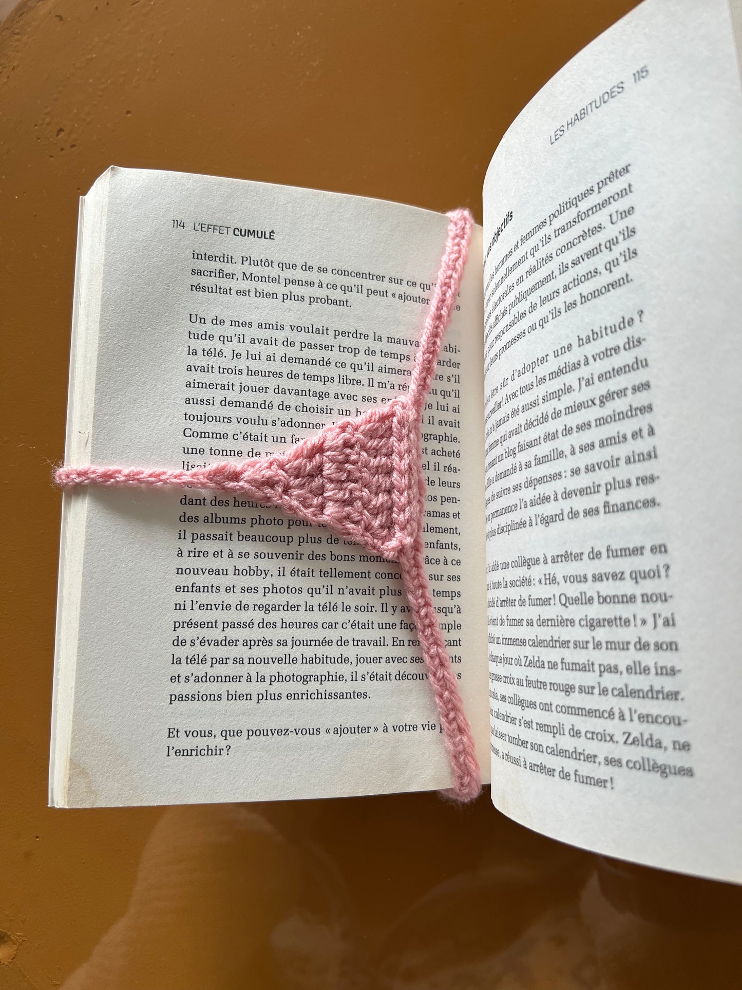 Strigus - Marque-pages en crochet fait main en forme de string