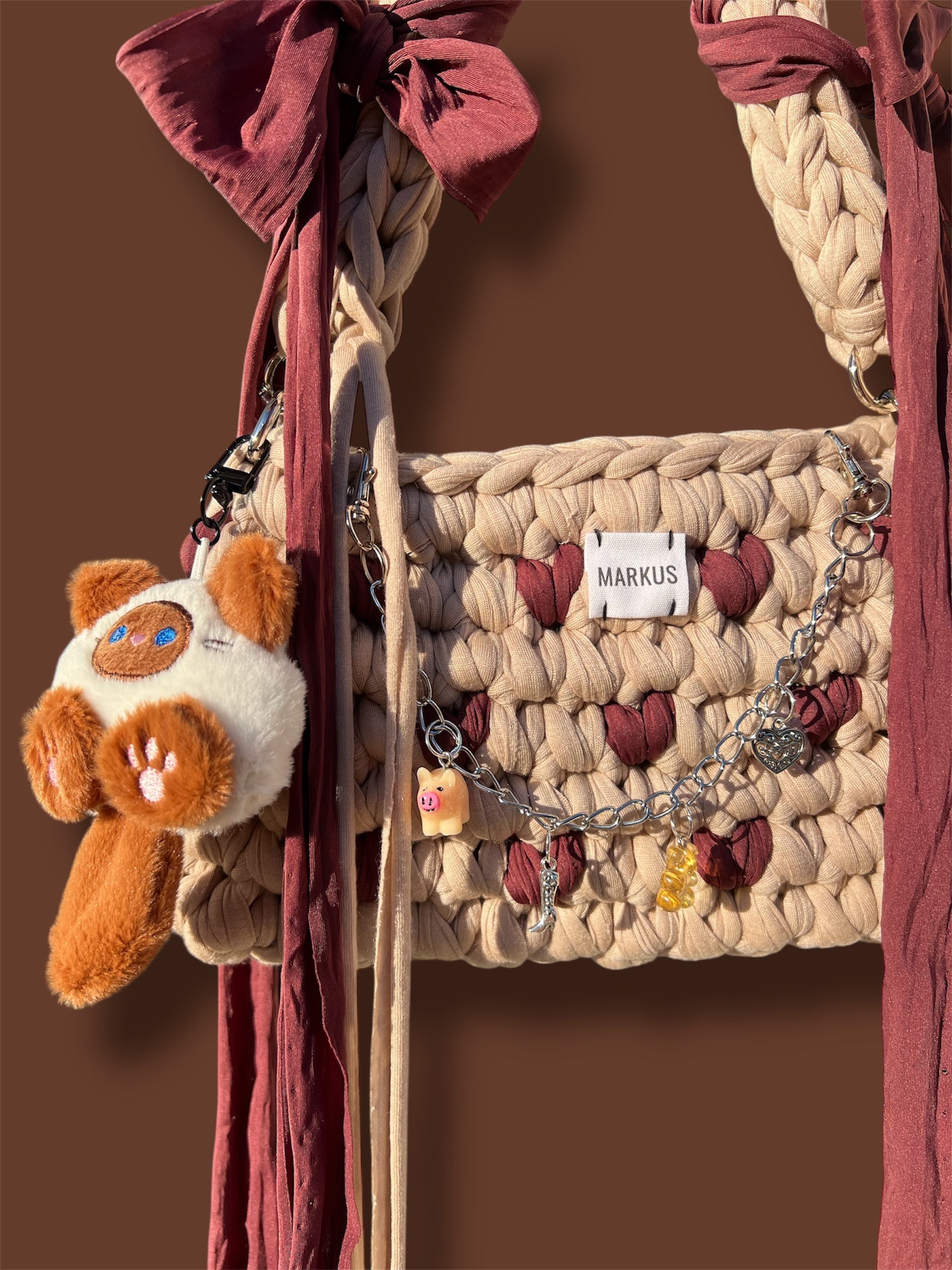 Kawaiinus Bag – Mini sac à main marron crocheté à la main tendance avec charms