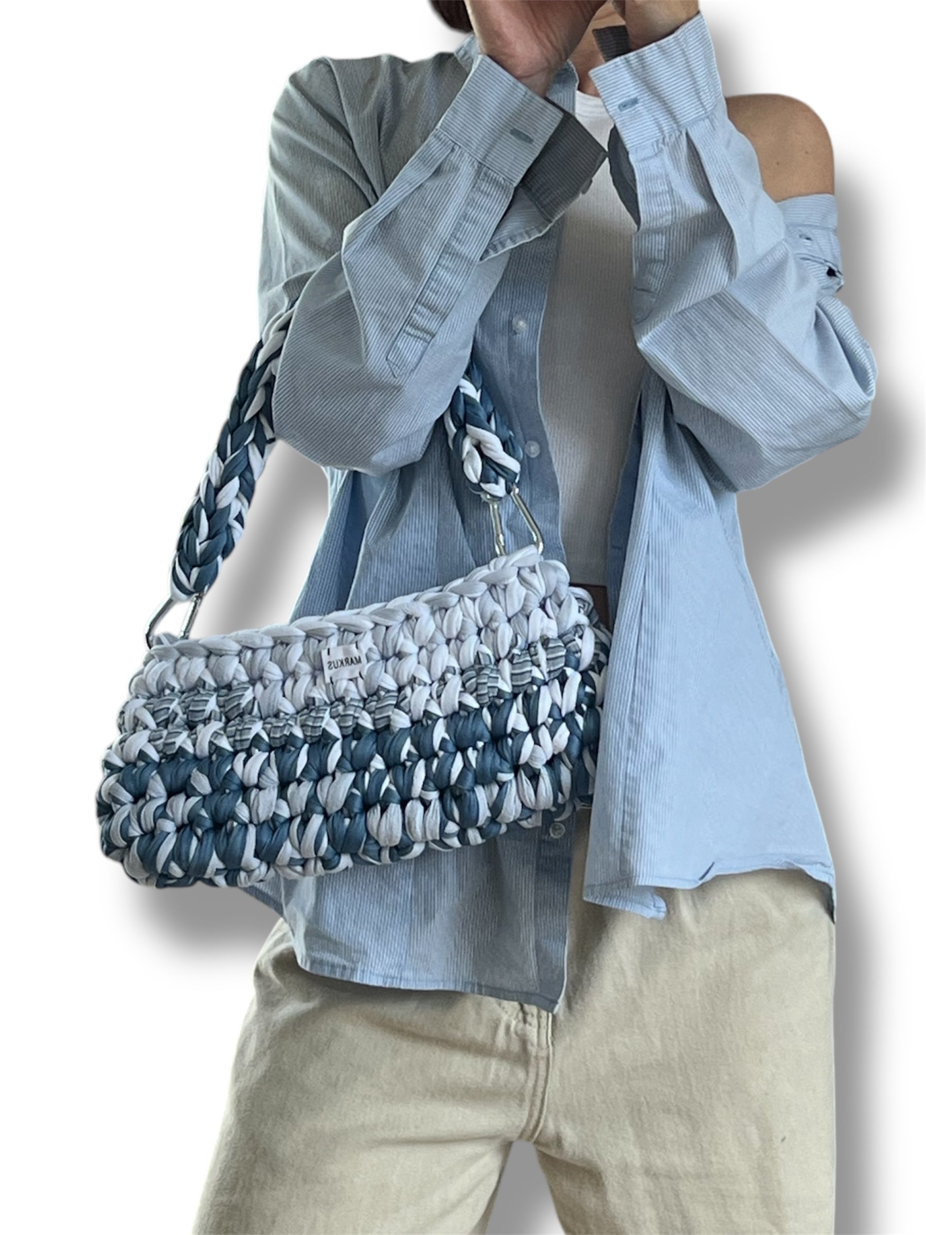 Mousquetus - Sac à main crochet nuances bleu avec mousquetons